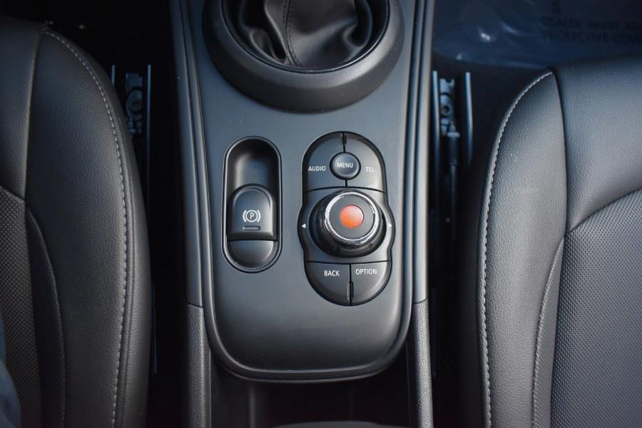 Vehicle image 22 of 38