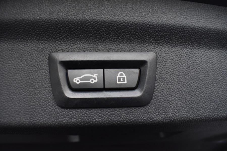 Vehicle image 17 of 38