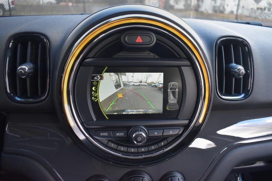 Vehicle image 24 of 38