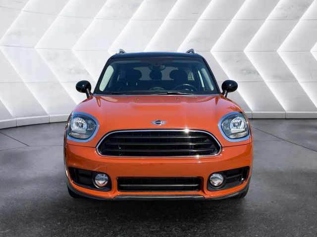 2018 MINI Cooper Countryman Base Image 2 of 19