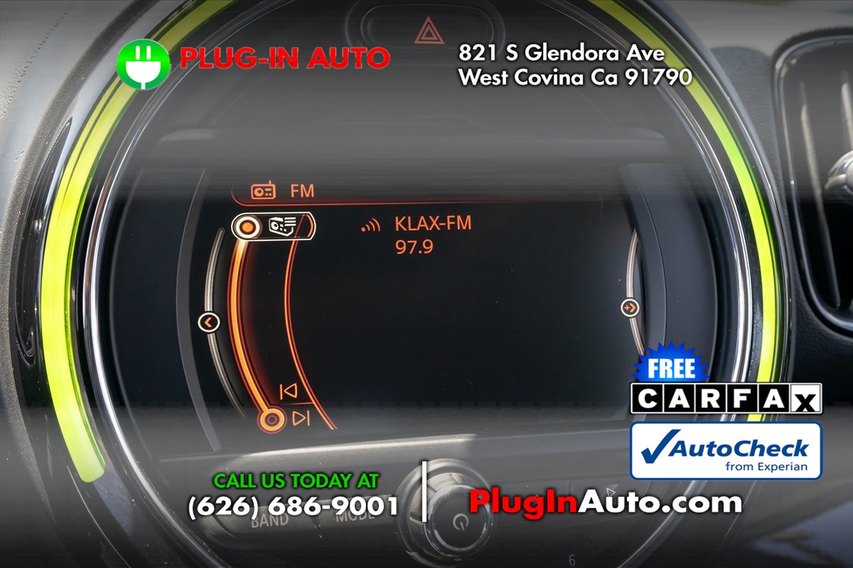 Vehicle image 13 of 28