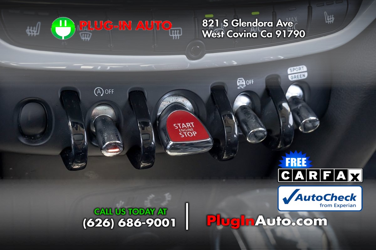 Vehicle image 18 of 28