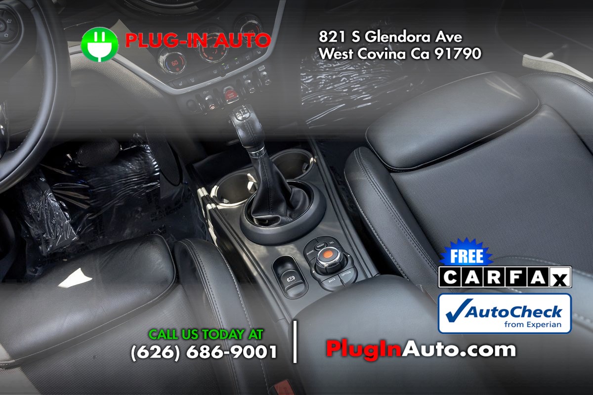 Vehicle image 25 of 28