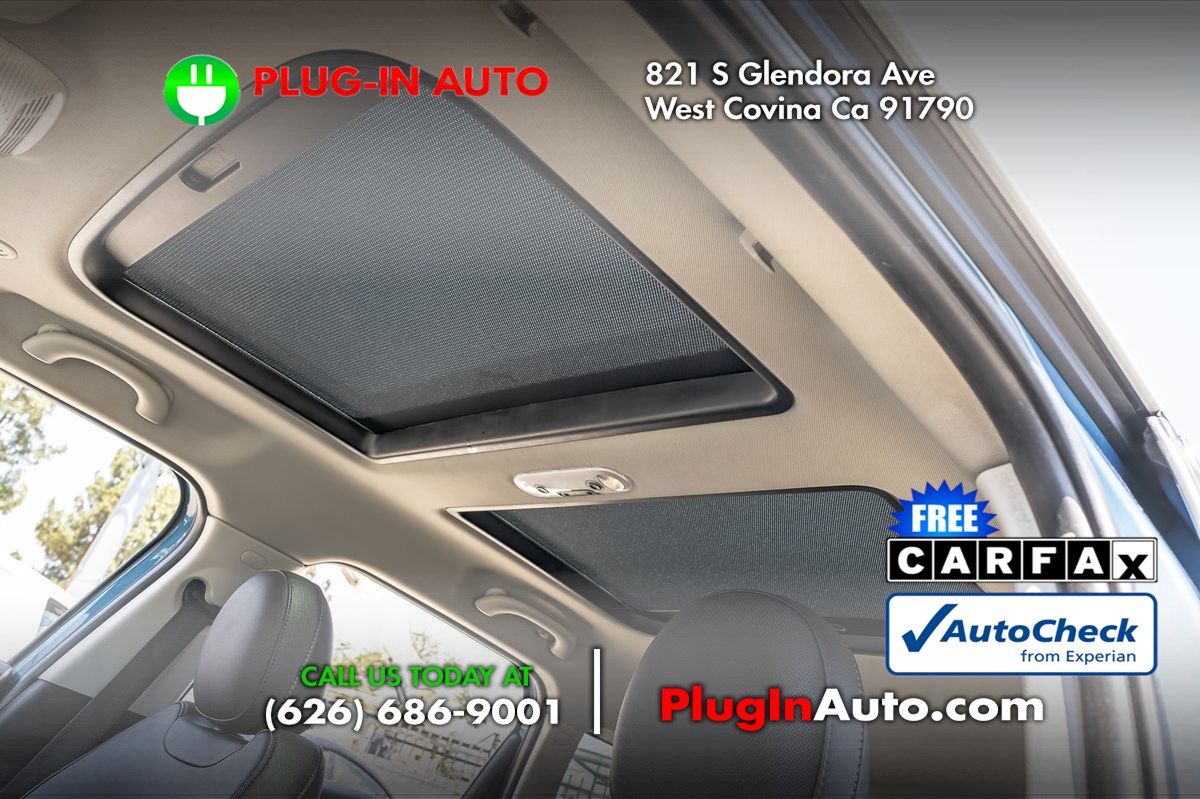 Vehicle image 21 of 28