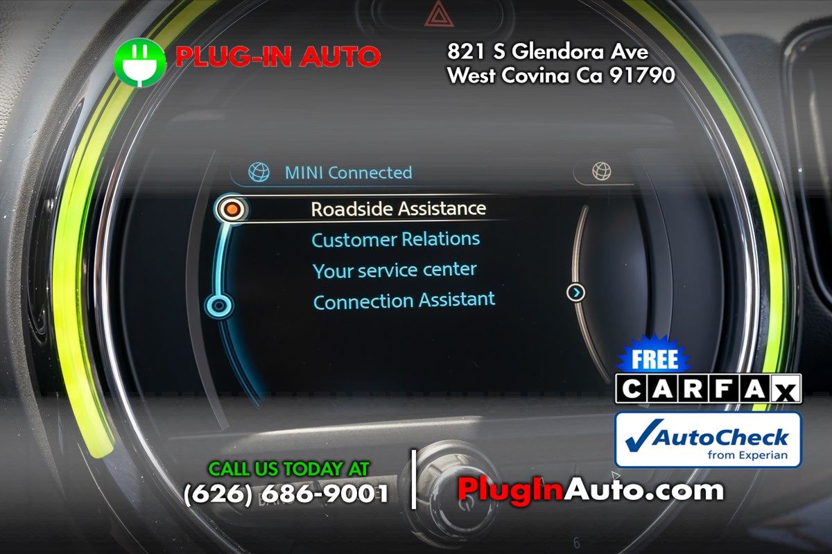 Vehicle image 10 of 28