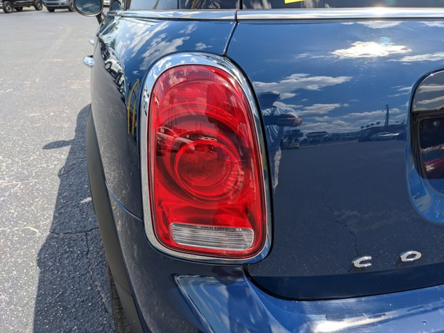 Vehicle image 6 of 32