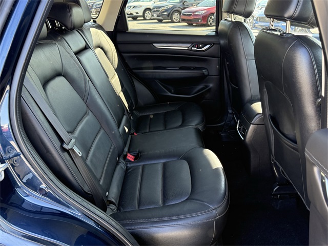 Vehicle image 9 of 25