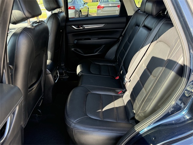 Vehicle image 11 of 25