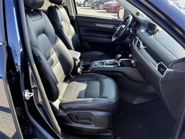 Vehicle image 8 of 25