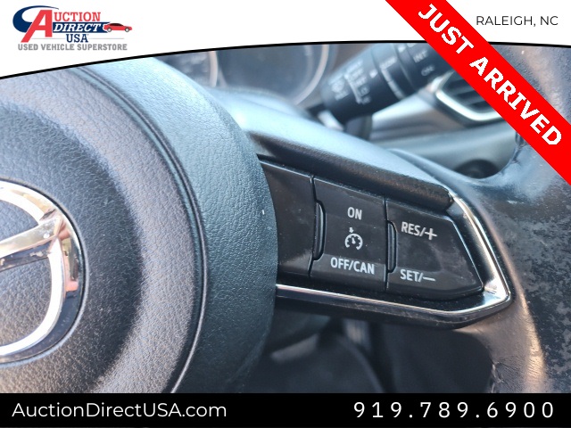 Vehicle image 14 of 21