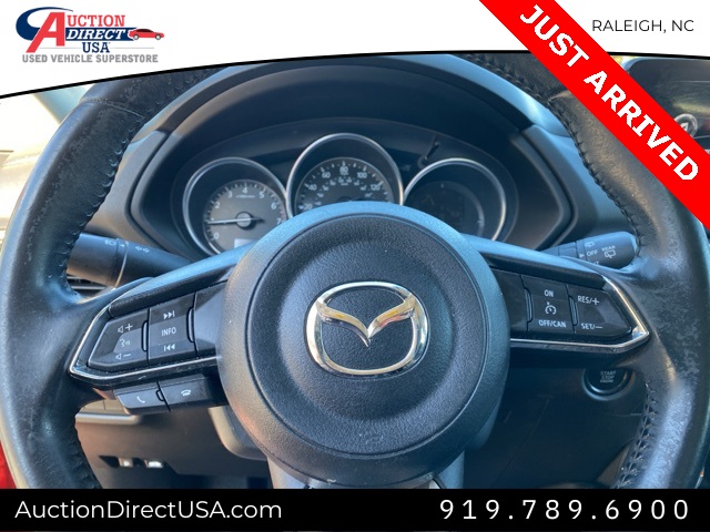 Vehicle image 8 of 21