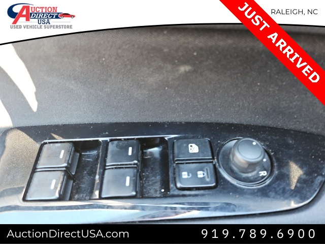 Vehicle image 9 of 21