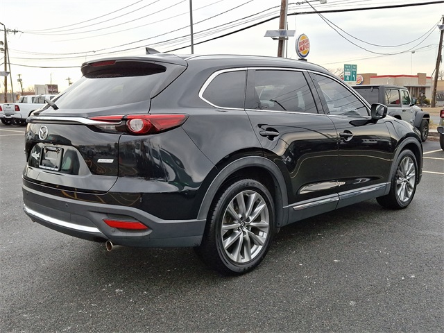 Vehicle image 2 of 32