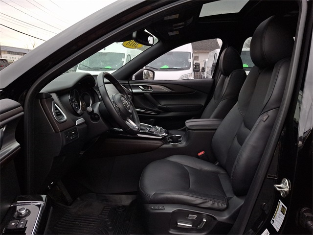 Vehicle image 14 of 32