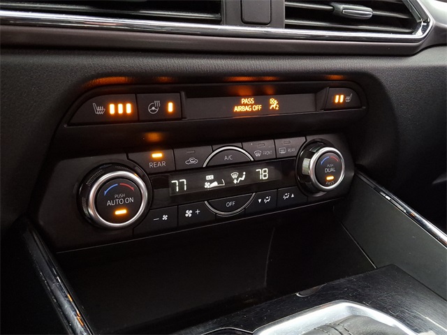 Vehicle image 17 of 32