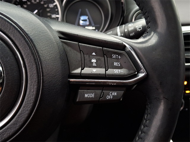 Vehicle image 24 of 32