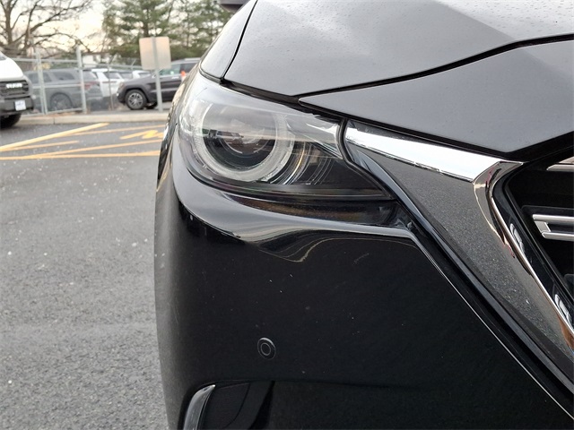 Vehicle image 9 of 32