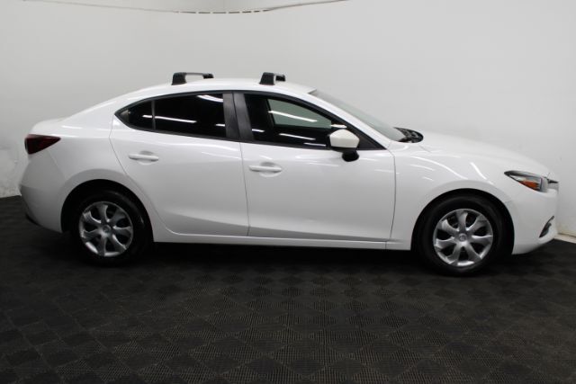 2018 Mazda Mazda3 Sport Image 3 of 25