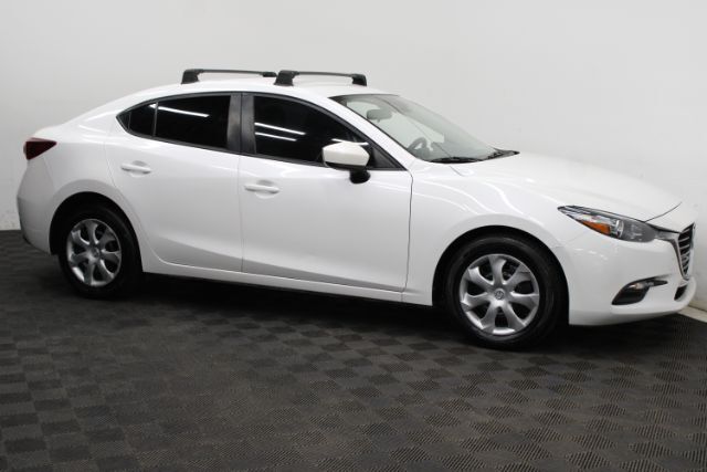 2018 Mazda Mazda3 Sport Image 2 of 25