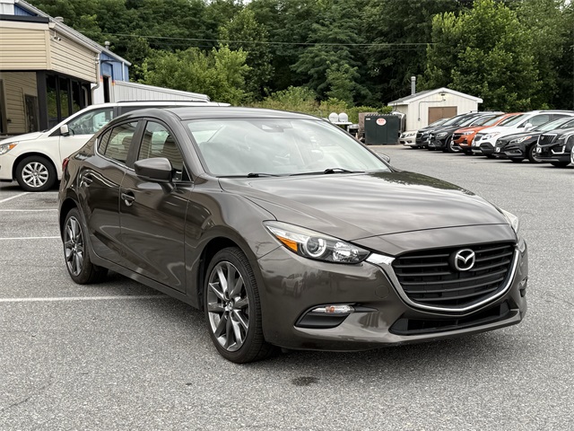 Vehicle image 3 of 24