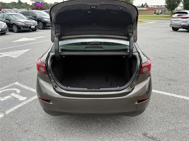 Vehicle image 9 of 24