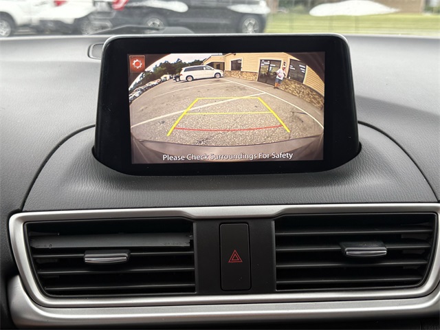 Vehicle image 16 of 24