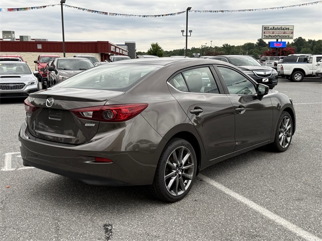 Vehicle image 5 of 24