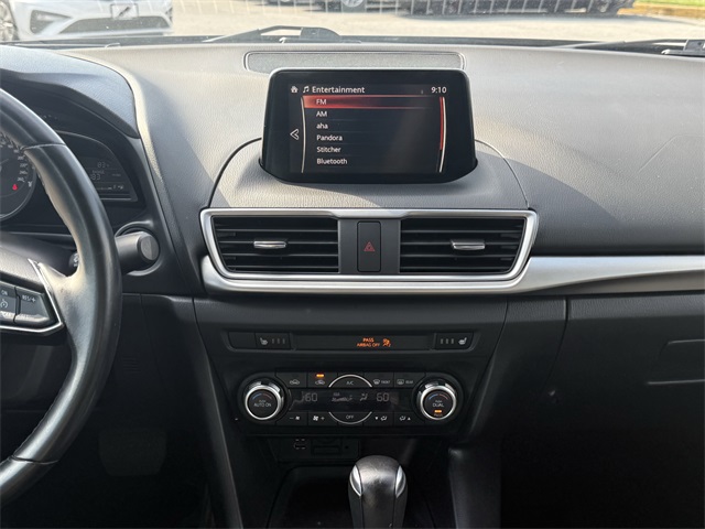 Vehicle image 21 of 24
