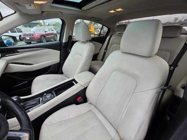 Vehicle image 14 of 37