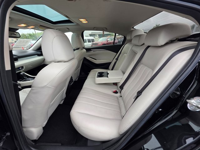 Vehicle image 16 of 37