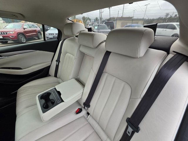 Vehicle image 17 of 37
