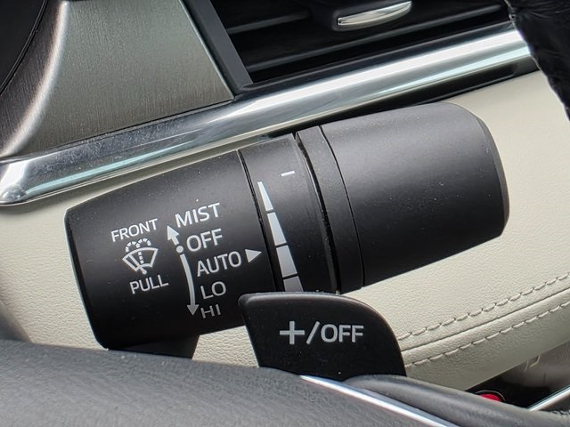 Vehicle image 35 of 37