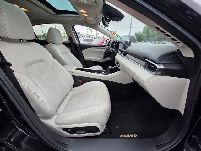 Vehicle image 10 of 37