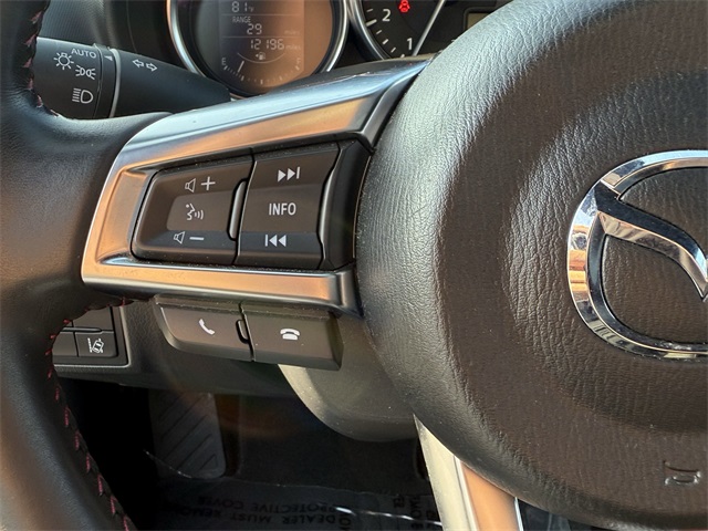 Vehicle image 19 of 21