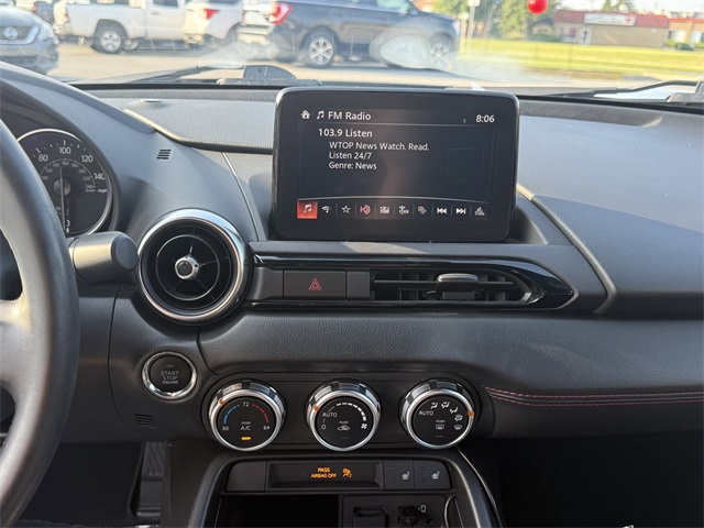 Vehicle image 20 of 21