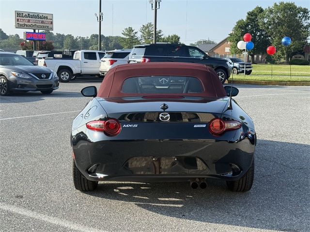 Vehicle image 6 of 21