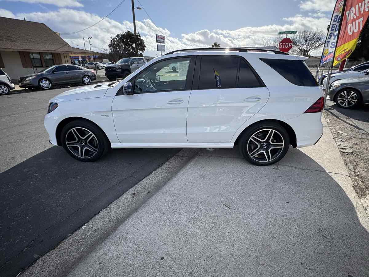 2018 Mercedes-Benz GLE AMG 43 Image 5 of 24