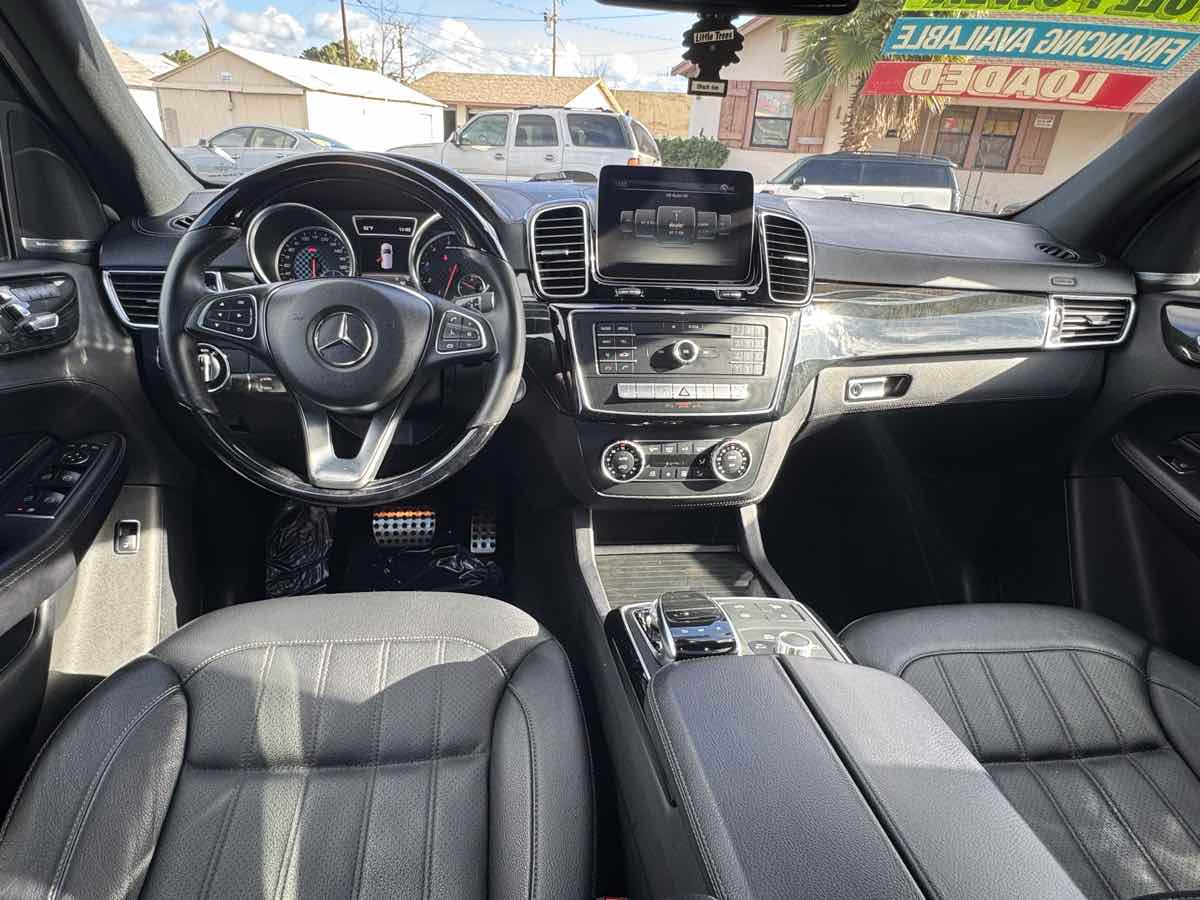 2018 Mercedes-Benz GLE AMG 43 Image 9 of 24