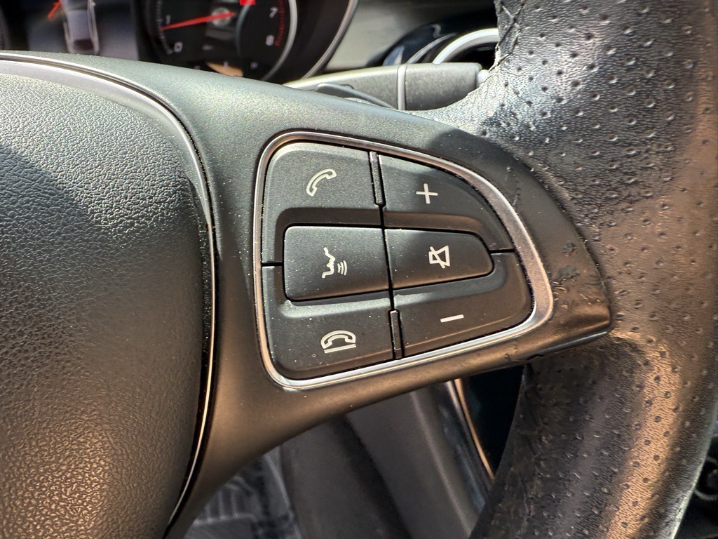 Vehicle image 20 of 26