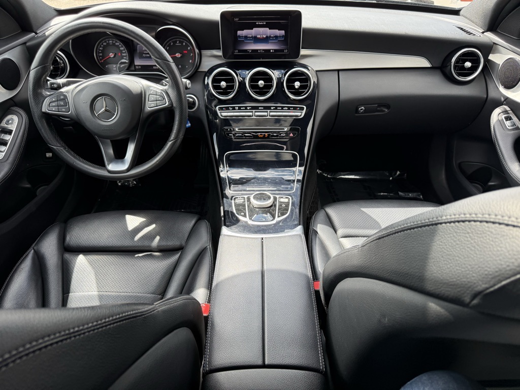 Vehicle image 16 of 26