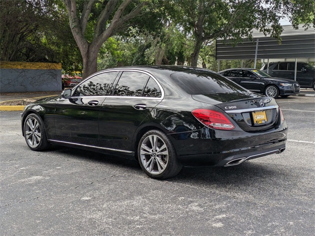 Vehicle image 6 of 32