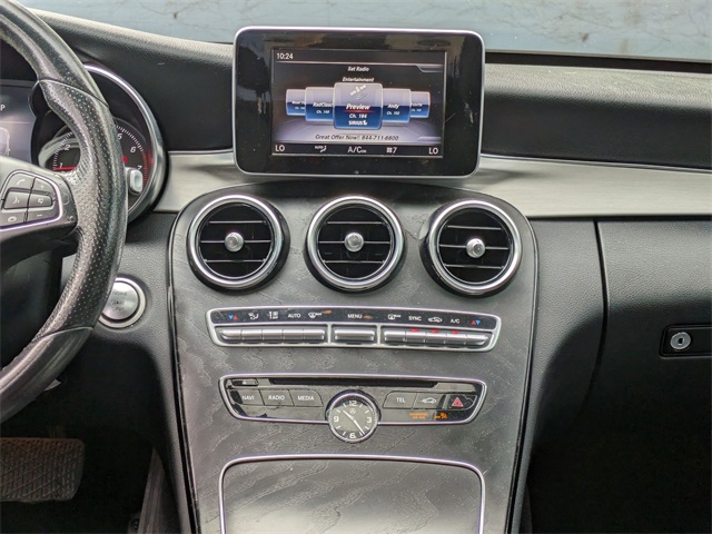 Vehicle image 15 of 32