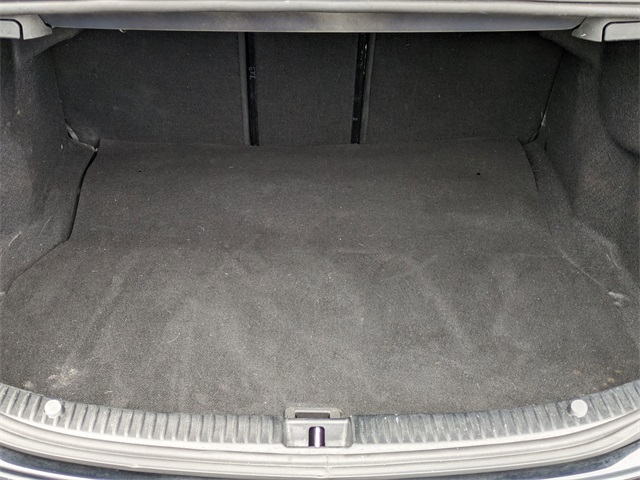Vehicle image 26 of 32