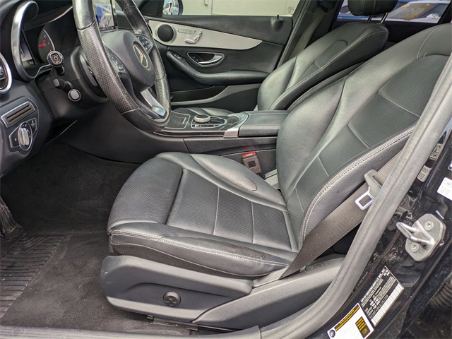 Vehicle image 11 of 32