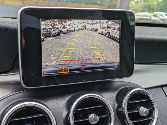 Vehicle image 17 of 32