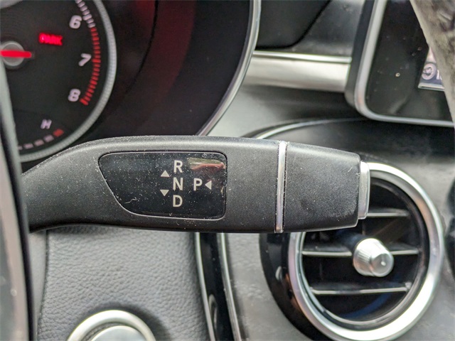 Vehicle image 14 of 32