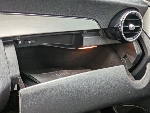 Vehicle image 19 of 32