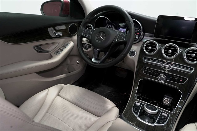 Vehicle image 16 of 34