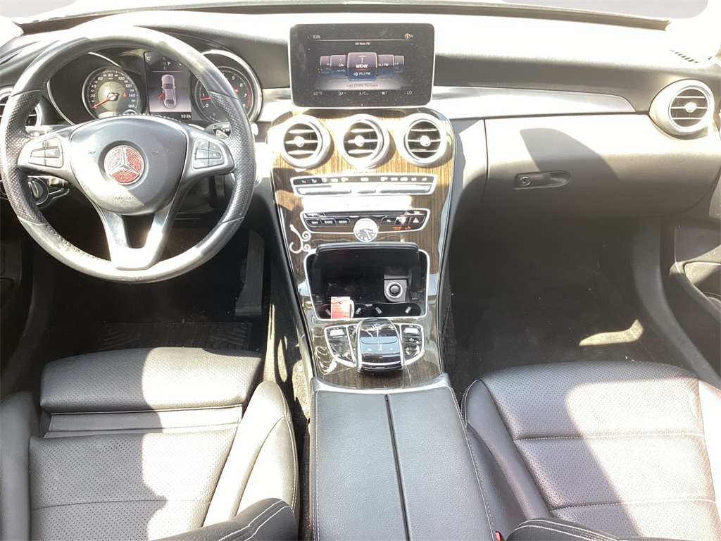 Vehicle image 10 of 25