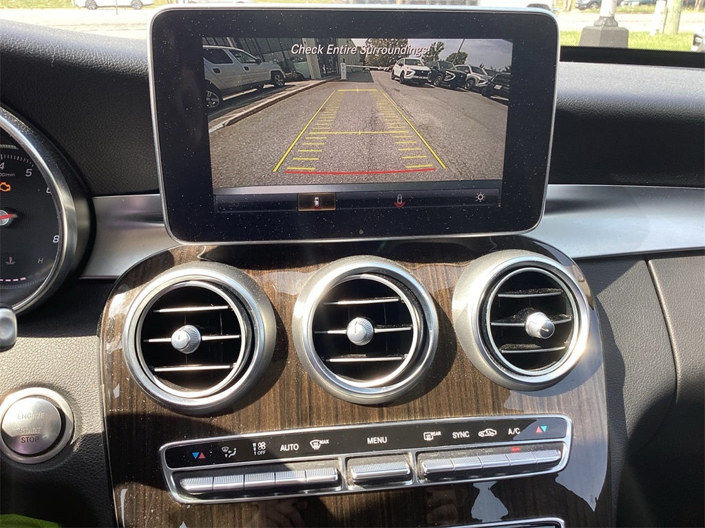 Vehicle image 22 of 25